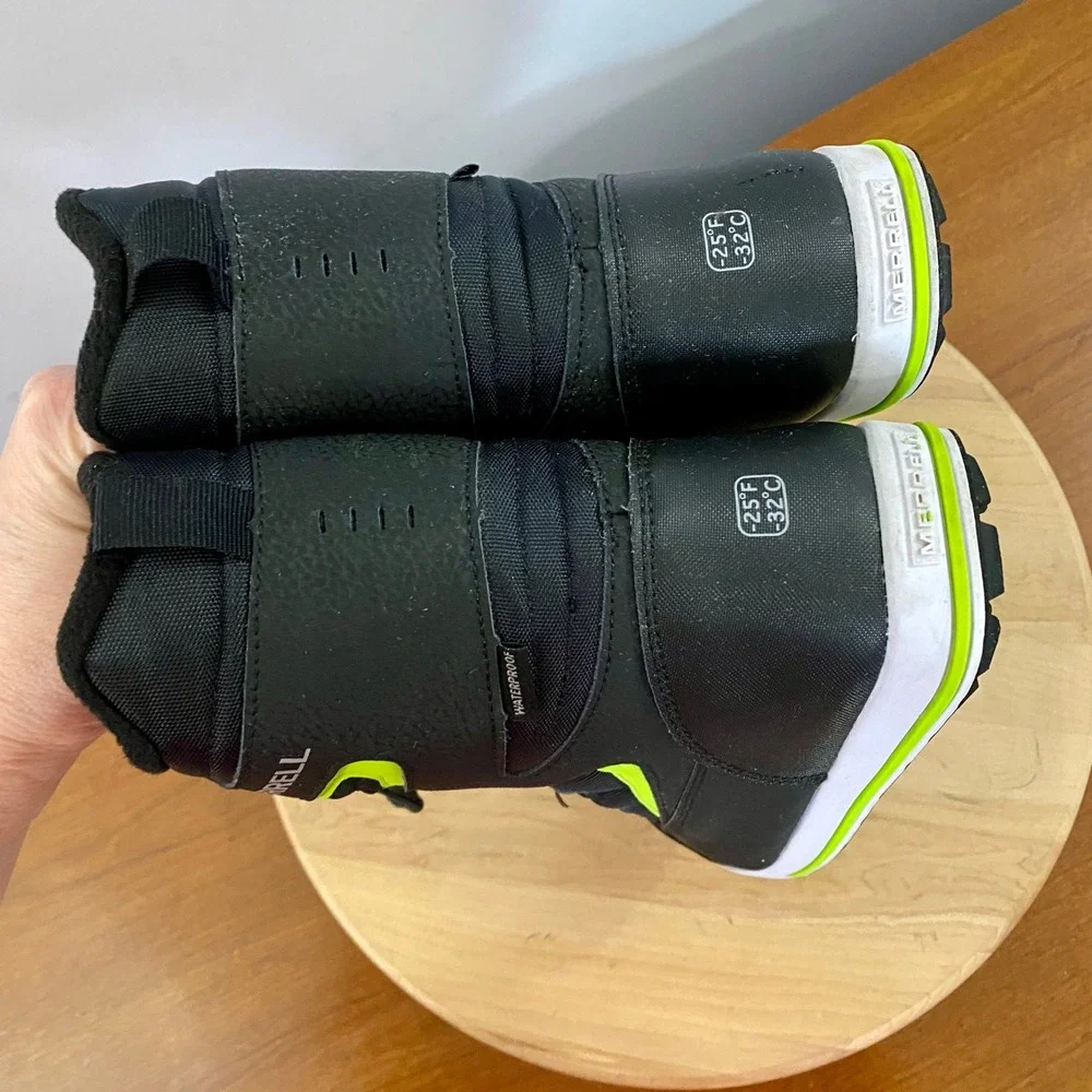 Merrell Snow Bank 3.0 Waterproof Boots Kids Youth Size US 7 Black Neon Green